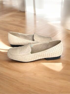 Trotters Woven Loafers Leather Flats Light Beige